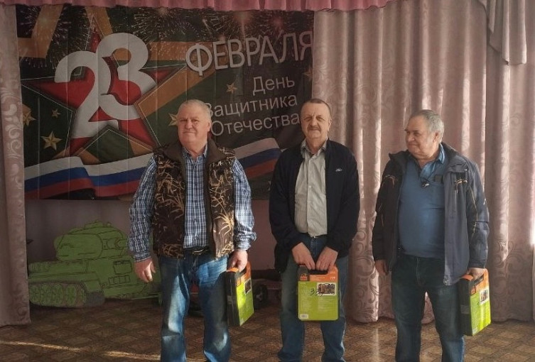 Поздравление мужчин Искровского детского сада Поздравление мужчин Искровского детского сада.